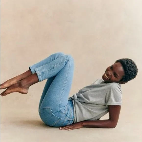 ✨Sezane Slim Parfait Sz 38/US 6 Jeans In Light Blue Wash✨ - Picture 2 of 10